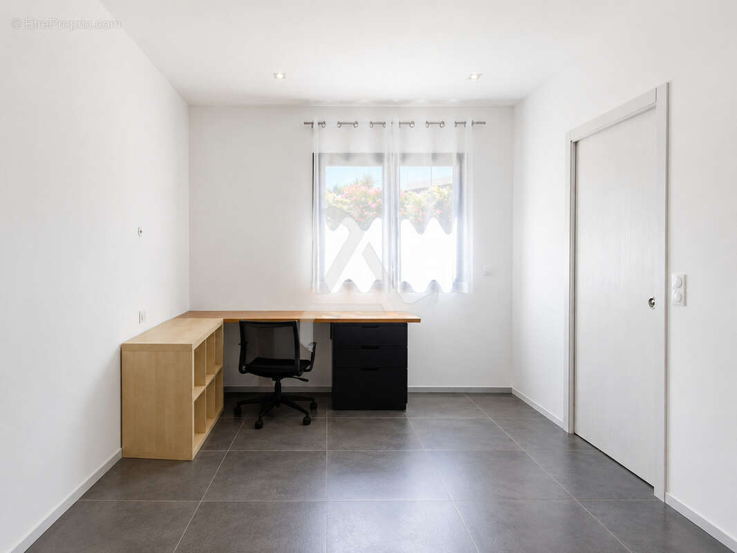 Villa t7 de 211m2 contemporaine avec piscine sous-sol aménagé et chambre indépendante - photo 27