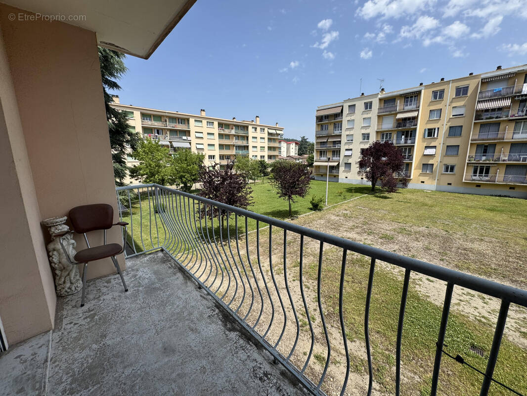 Appartement à BOURGOIN-JALLIEU