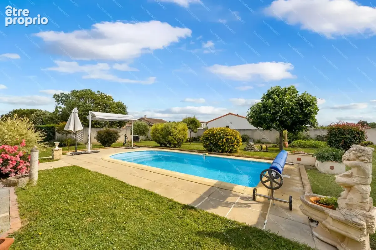 Maison familiale de plain-pied avec véranda, garage et piscine - photo 2