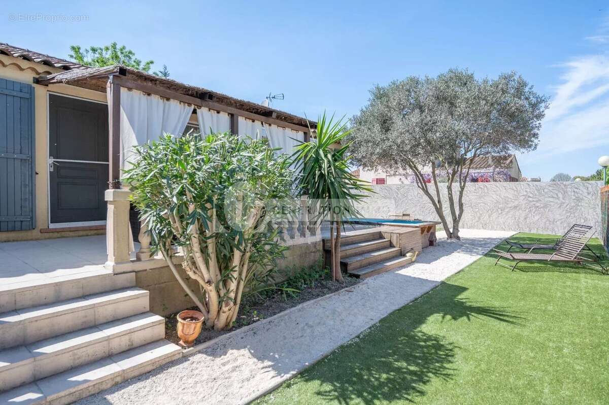 Maison à SAINT-ETIENNE-DU-GRES