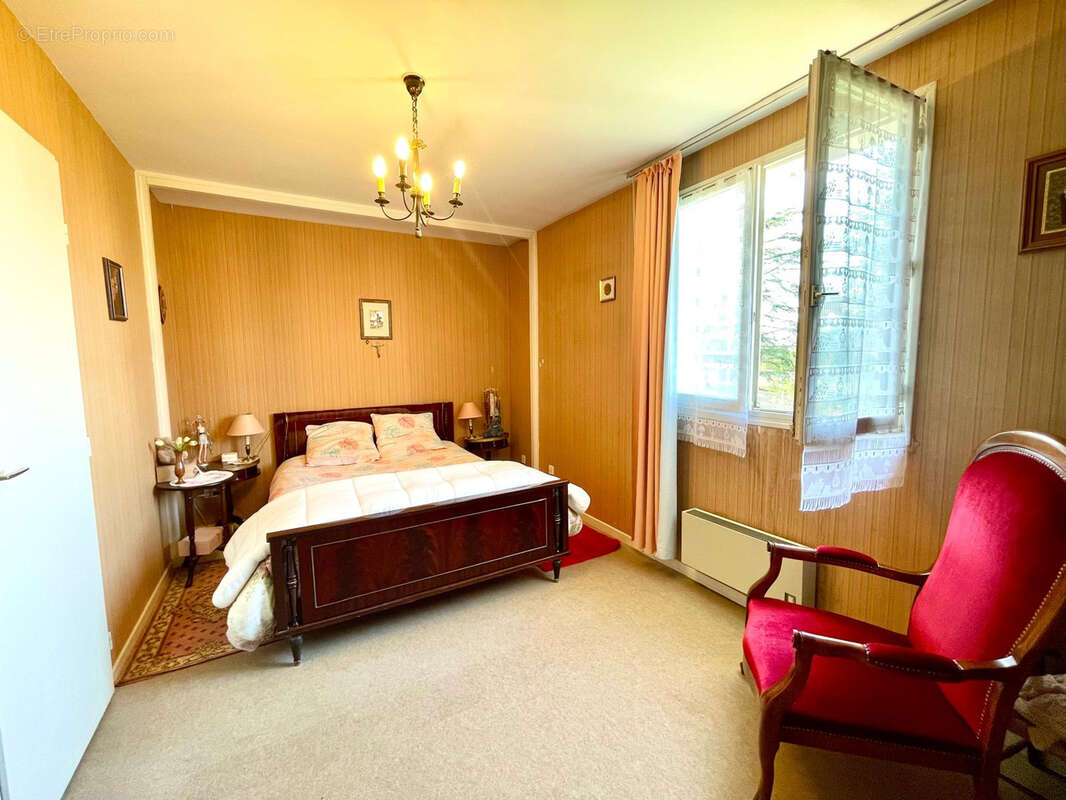 Maison à COMMELLE-VERNAY