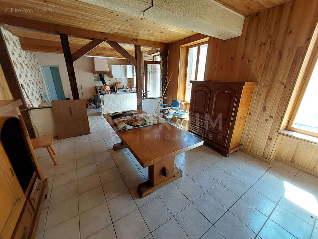 Maison à COURGENAY