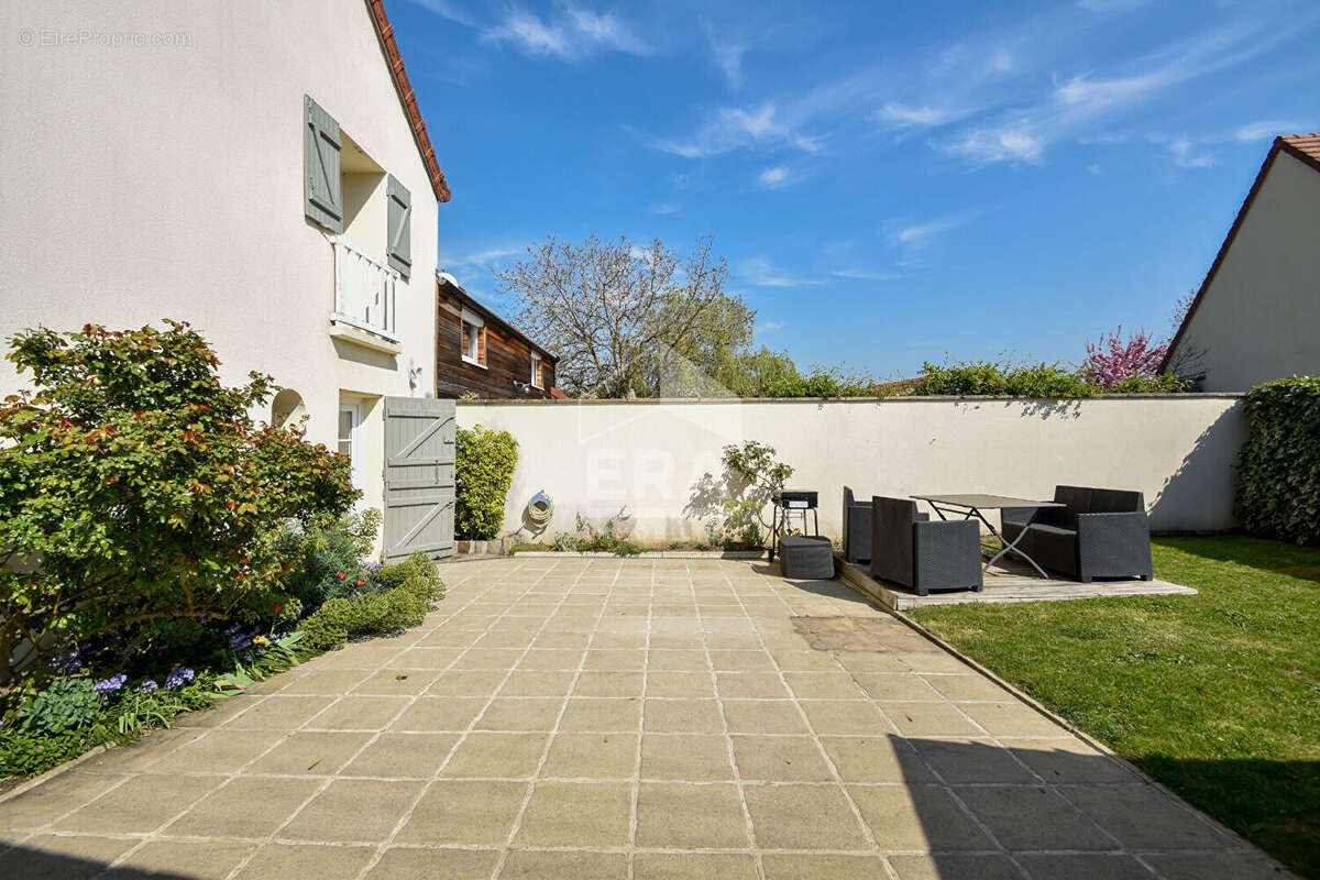 Maison à JOUARS-PONTCHARTRAIN