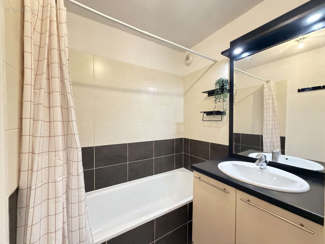 APPARTEMENT T2 de 41 M2 avec 2 PK et 1 Cellier - photo 5