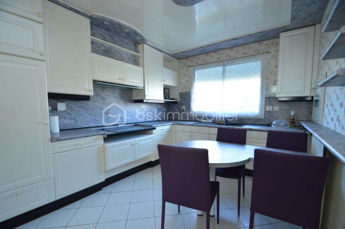 Maison à TREMBLAY-EN-FRANCE