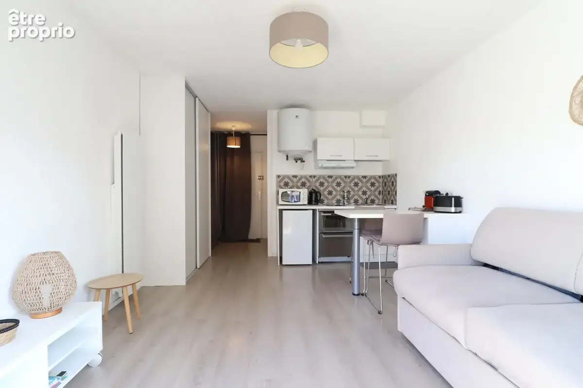 Royan - quartier du parc - appartement t1 avec balcon et parking - 150 m plage - photo 2