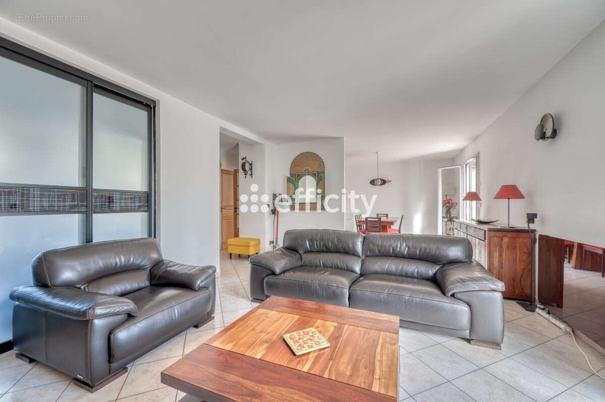 Maison à MERY-SUR-OISE