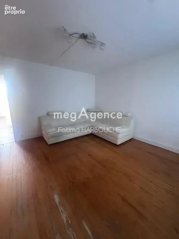 À Vendre : Appartement T3 – 56 m² – Le Chambon-Feugerolles à proximité de la gare - photo 4