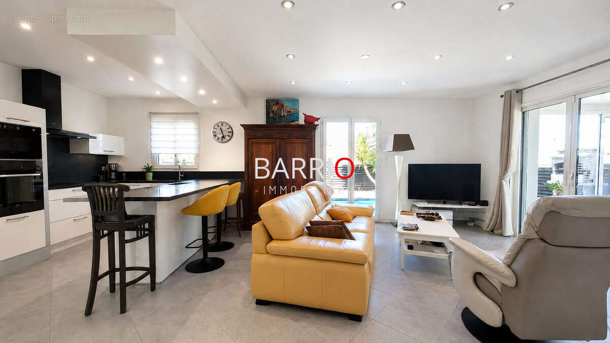 Maison 126 m² à Villelongue-Dels-Monts  - photo 5
