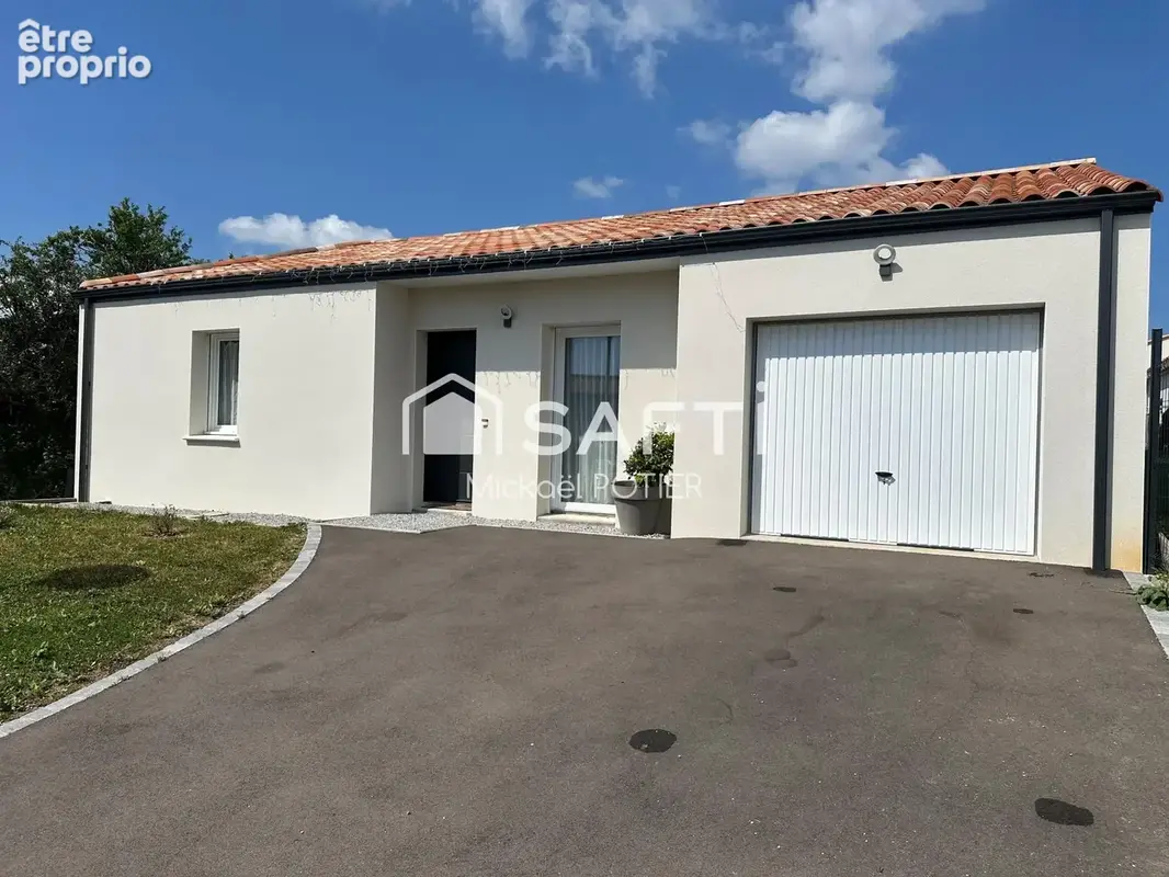 Photo 1 - Maison à MOUTIERS-LES-MAUXFAITS