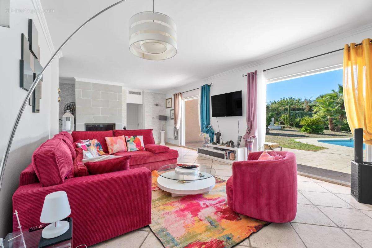 Maison à MOUANS-SARTOUX