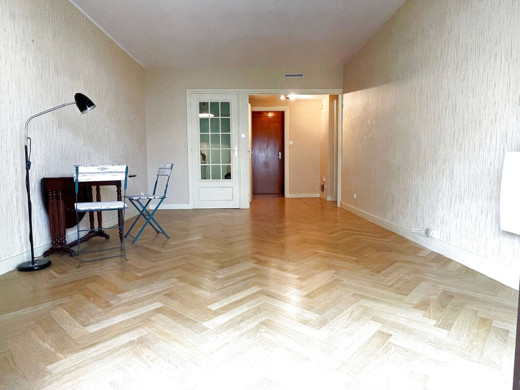 Lyon 6 - residence service seniors - t2 avec balcon et cave - photo 3