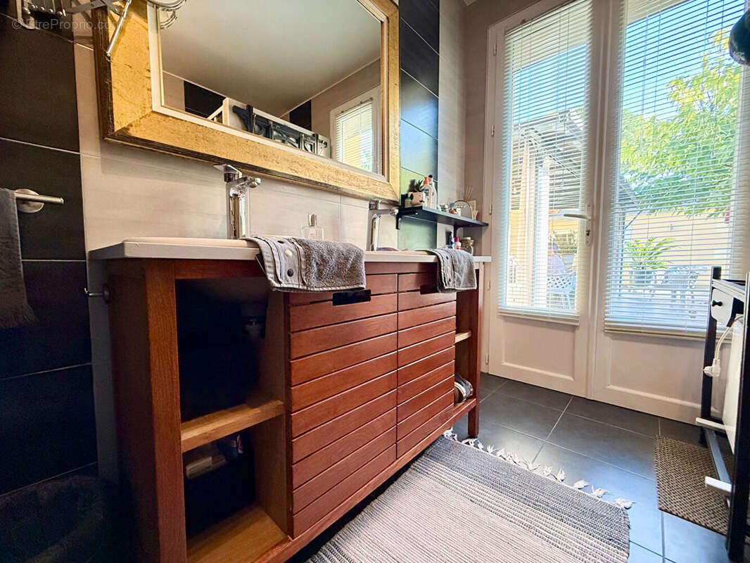 Maison à SAINT-DENIS-DE-PILE