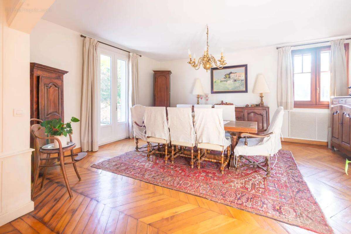 Maison à MAISONS-LAFFITTE