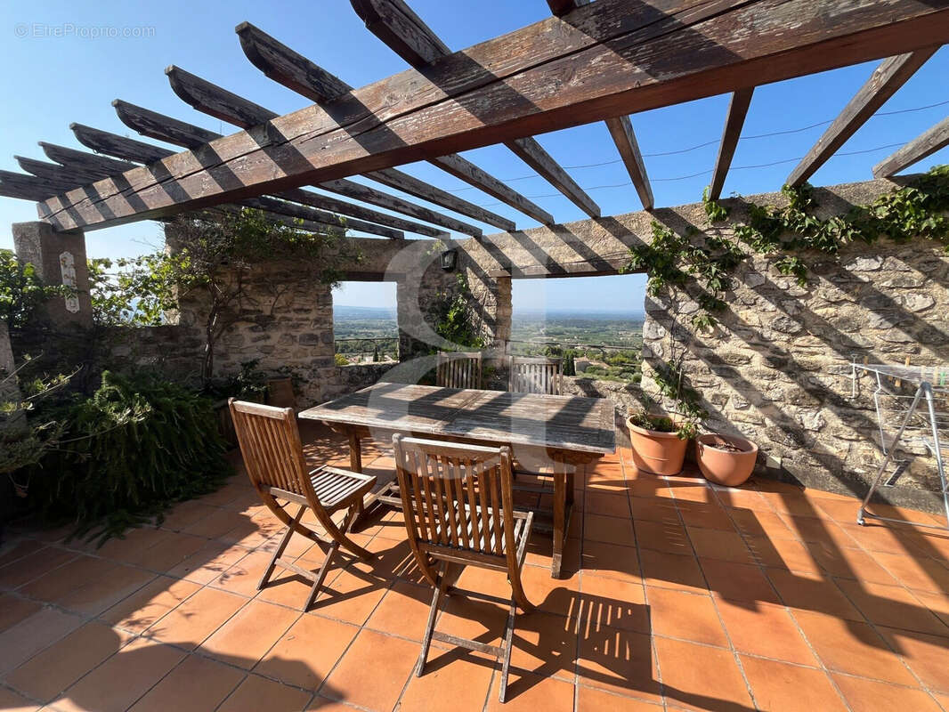 Maison à LE BARROUX