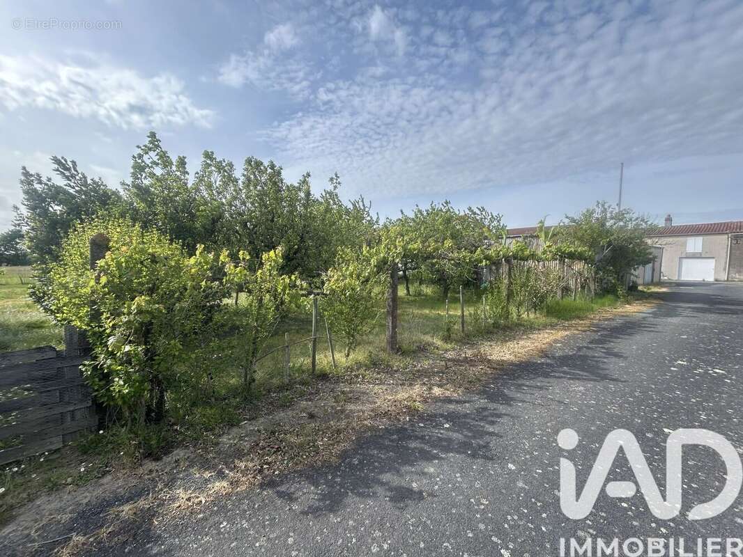 Photo 3 - Maison à LES BROUZILS