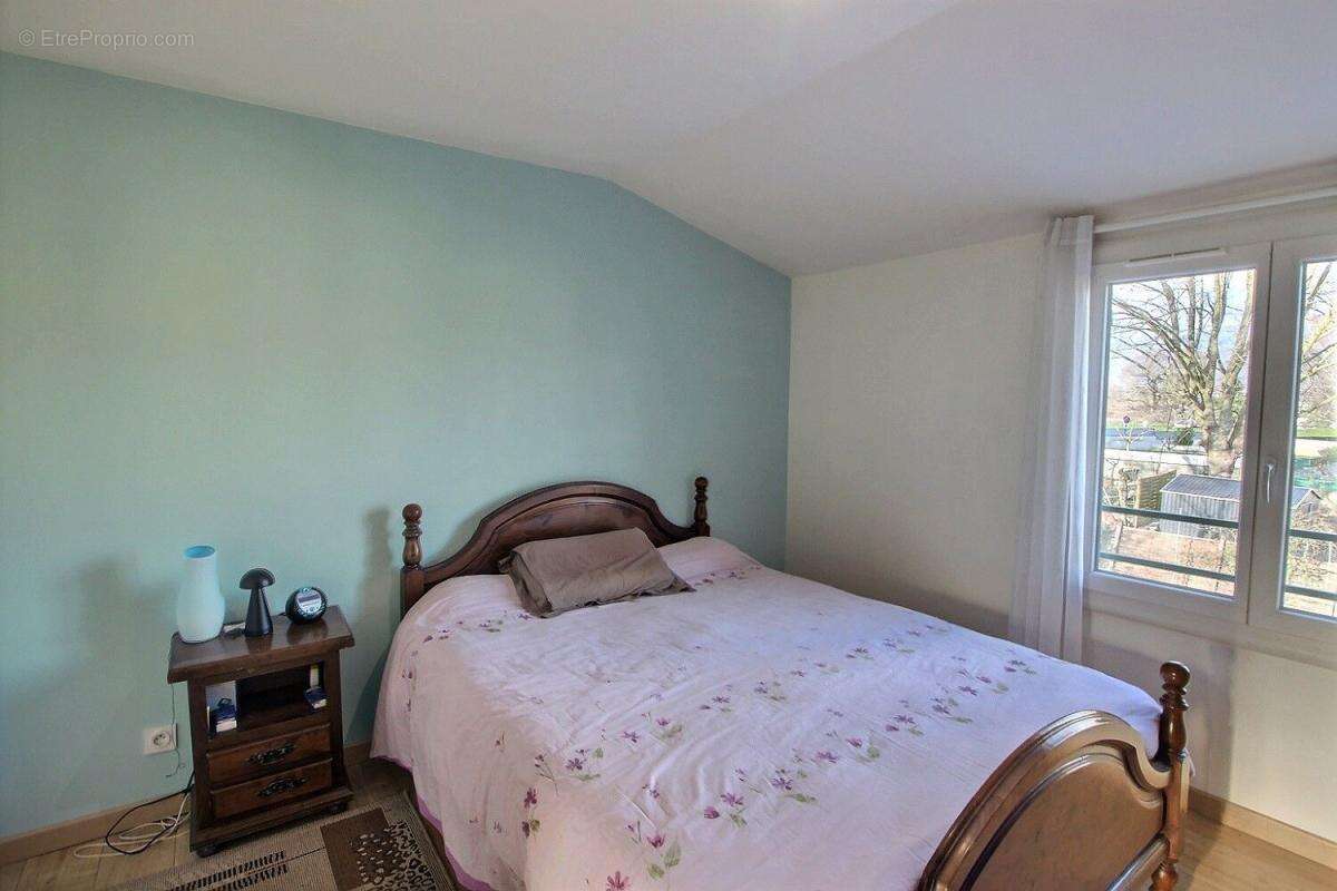 Maison à MONTALIEU-VERCIEU