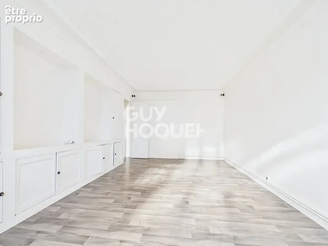 À vendre : Superbe appartement 5 pièces de 111 m² à Elbeuf, quartier Le Butor - Champ-Fleuri - Sainte-Clotilde - photo 3