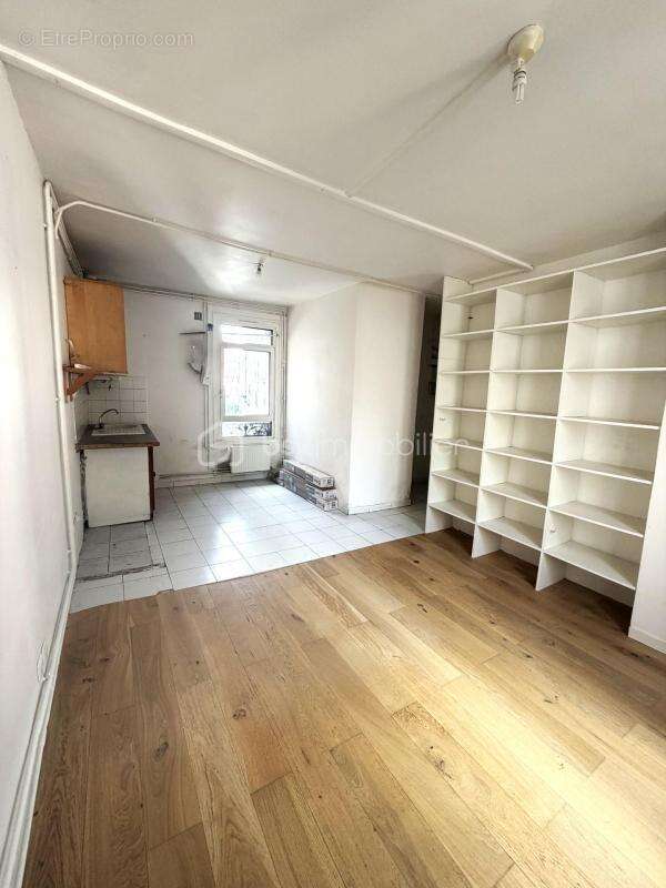 Appartement à LES LILAS