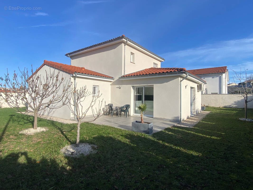 Maison à PONT-DU-CHATEAU