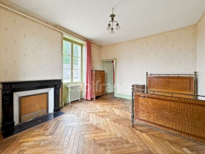 Maison à CHATILLON-EN-BAZOIS