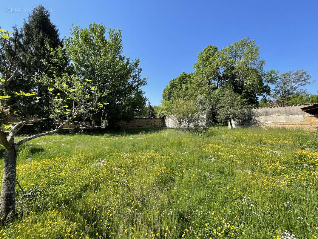 Maison à CHARNAY-LES-MACON