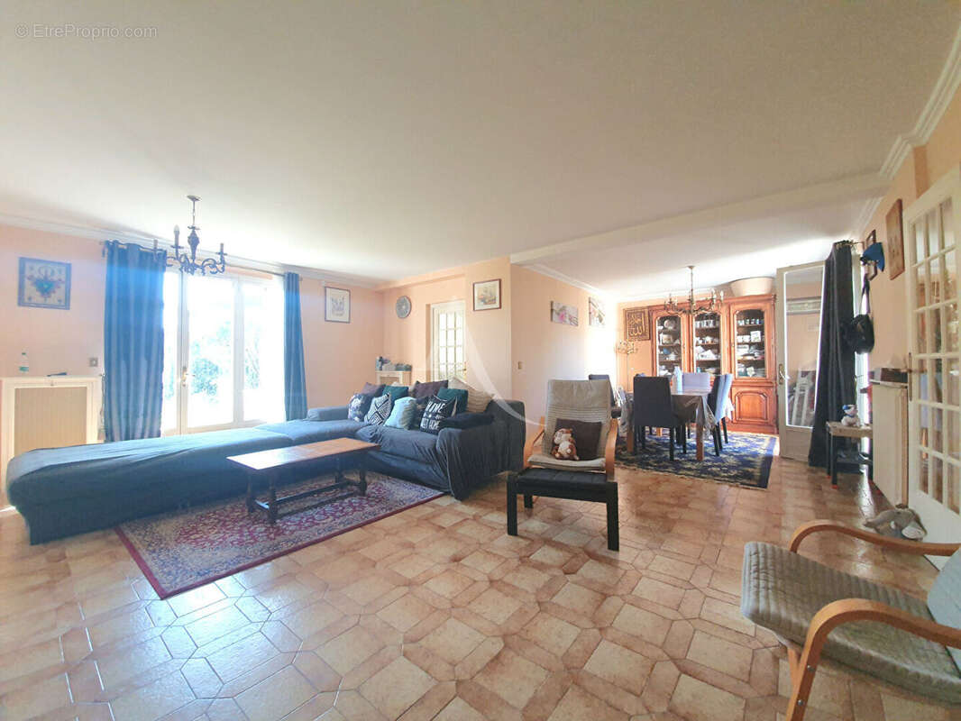 Maison à LES MUREAUX