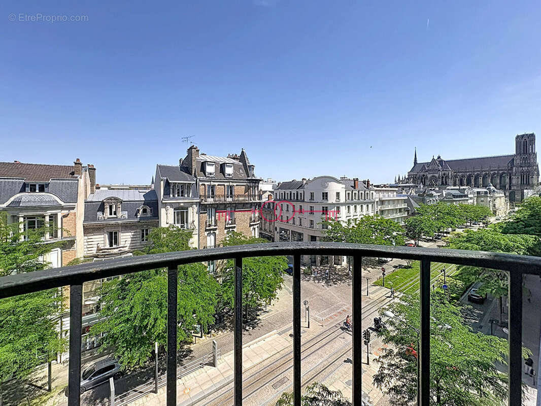 A vendre - appartement de type 4 en dernier etage avec ascenseur - photo 2