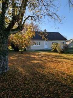 Maison à SAINT-SAUVEUR-SUR-ECOLE