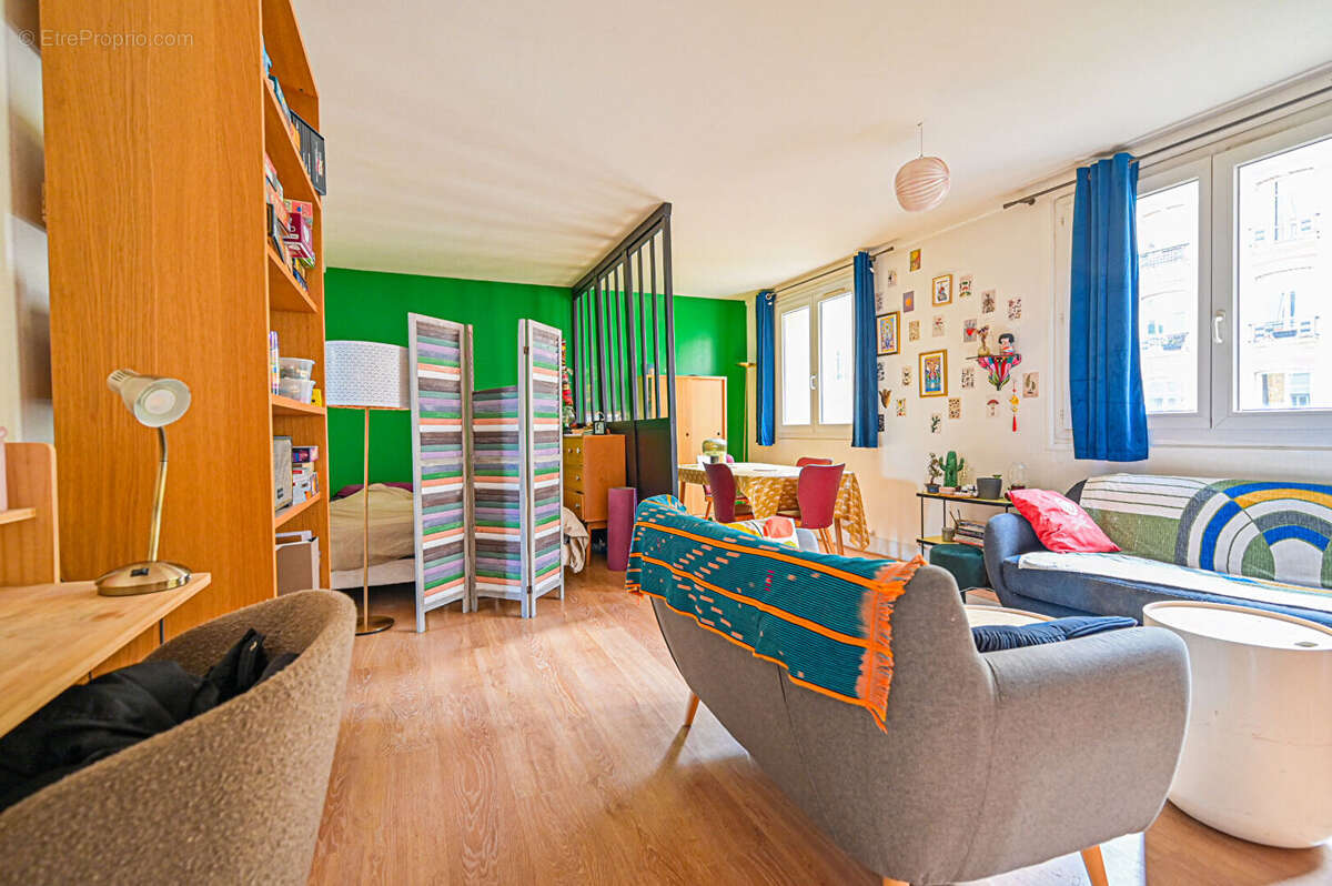Appartement à PARIS-19E