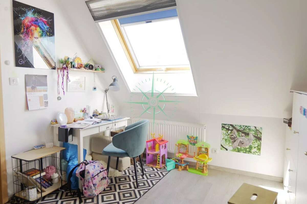 À VENDRE – Superbe duplex lumineux avec terrasse – Dernier étage – Garage + 3 parkings - photo 12