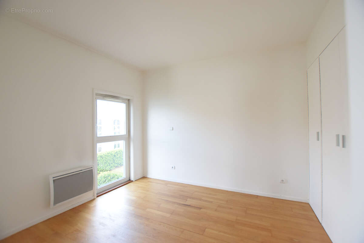 Appartement à VOISINS-LE-BRETONNEUX