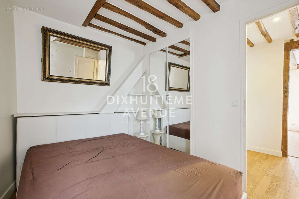 Appartement à PARIS-18E