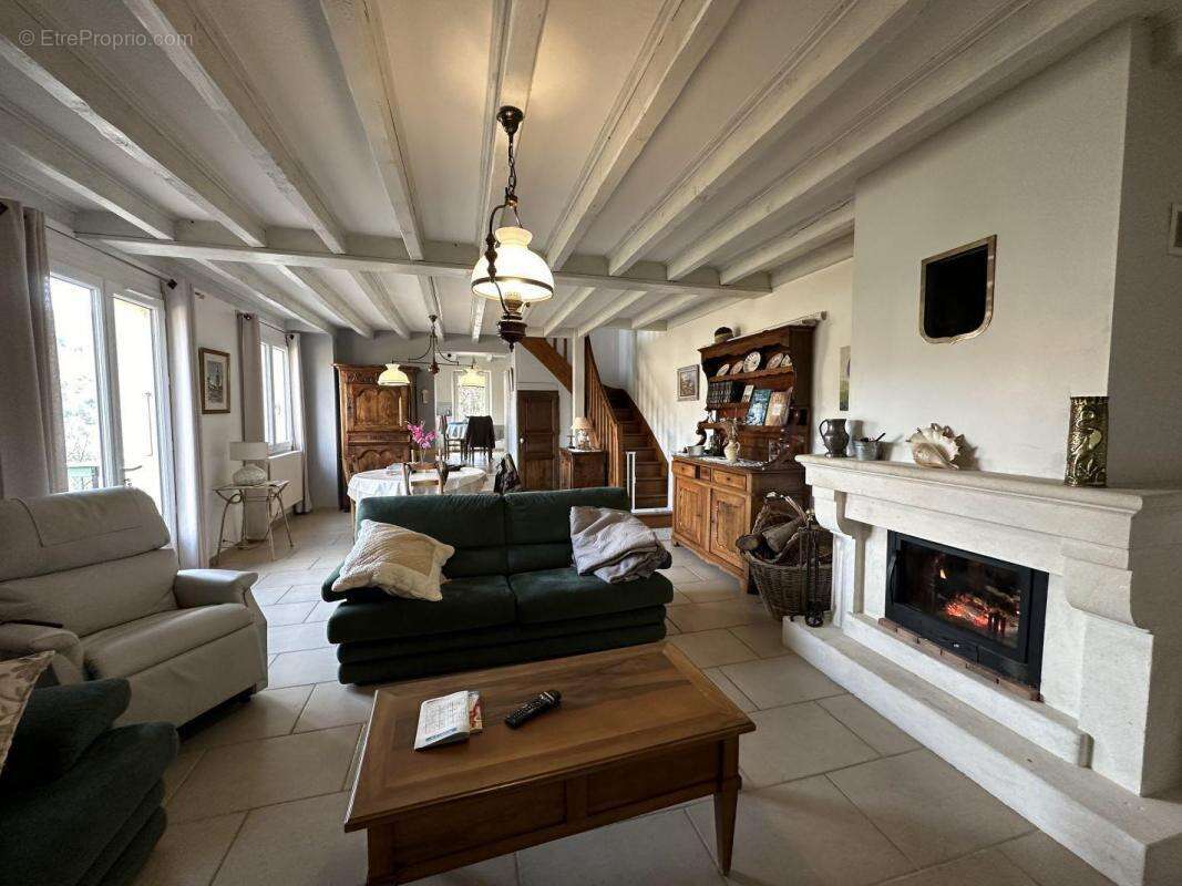 Maison à ANTRAIGUES-SUR-VOLANE