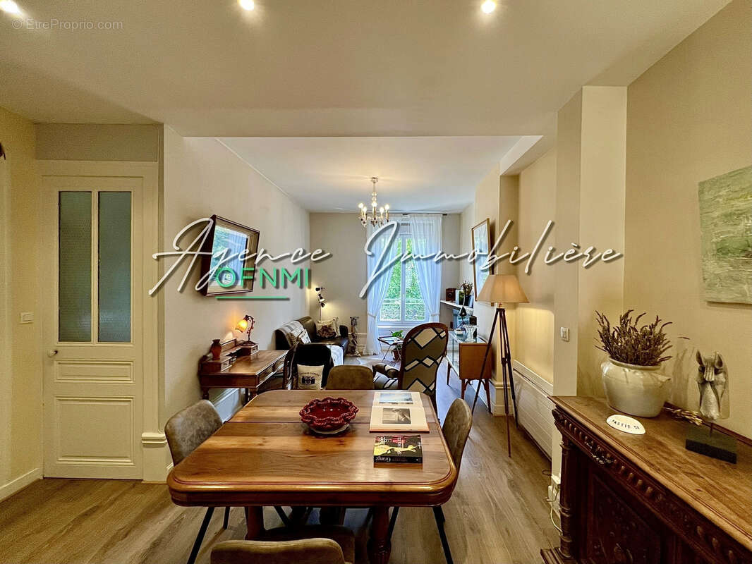 Appartement à SAINT-ETIENNE