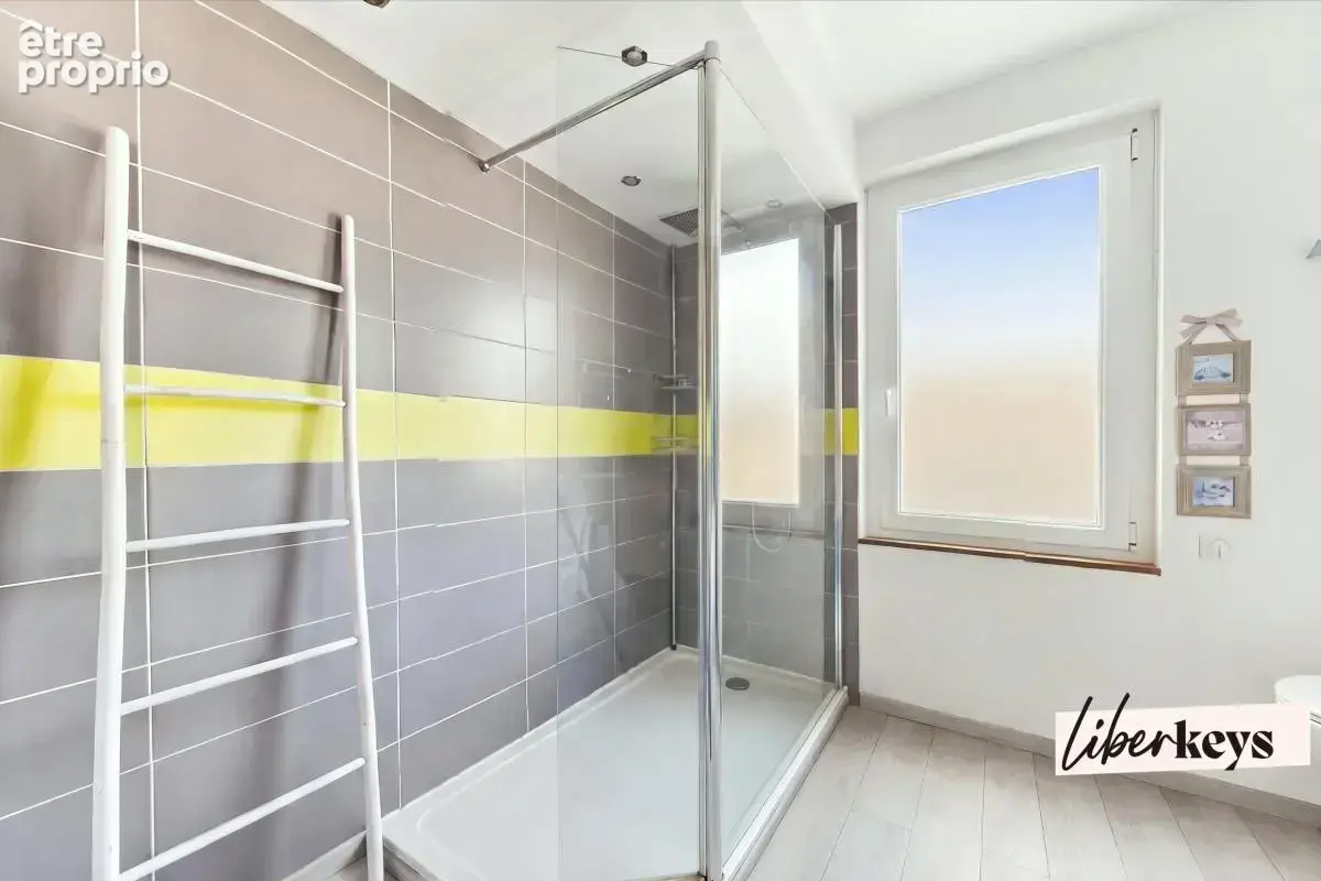 Vernouillet – A 5 minutes de Dreux -  Maison familiale de caractère de 136 m 2 , 4 chambres, terrain arboré de 1 744 m² - photo 13