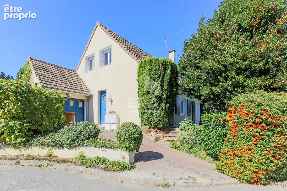 Maison à CRESPIERES