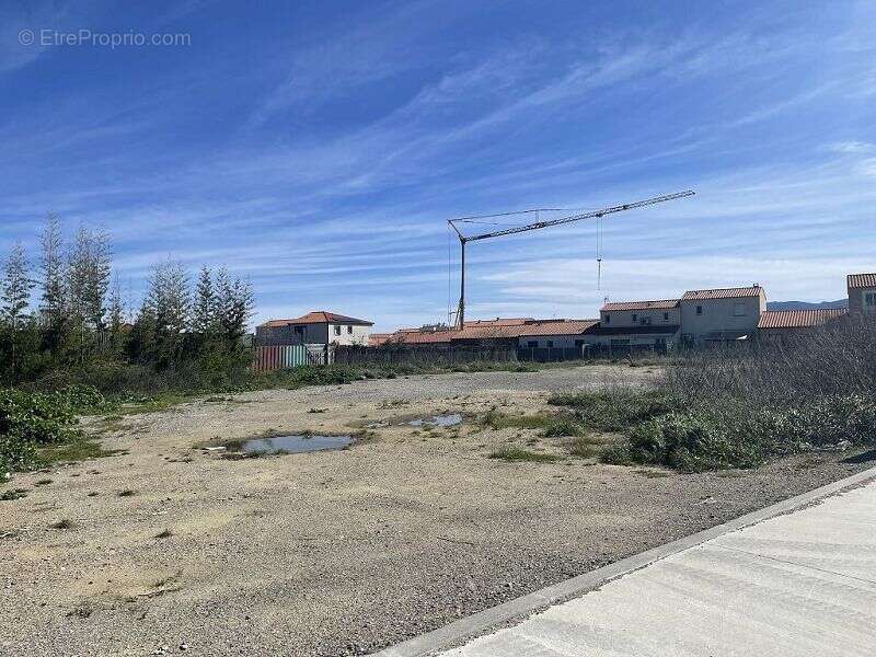 Terrain à ELNE
