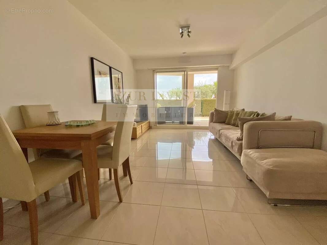 Appartement à ROQUEBRUNE-CAP-MARTIN