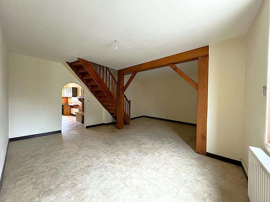 Maison à FEUQUIERES