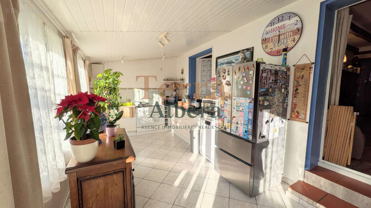 Laroque-des-Albères -Vente en NUE PROPRIETE - photo 4