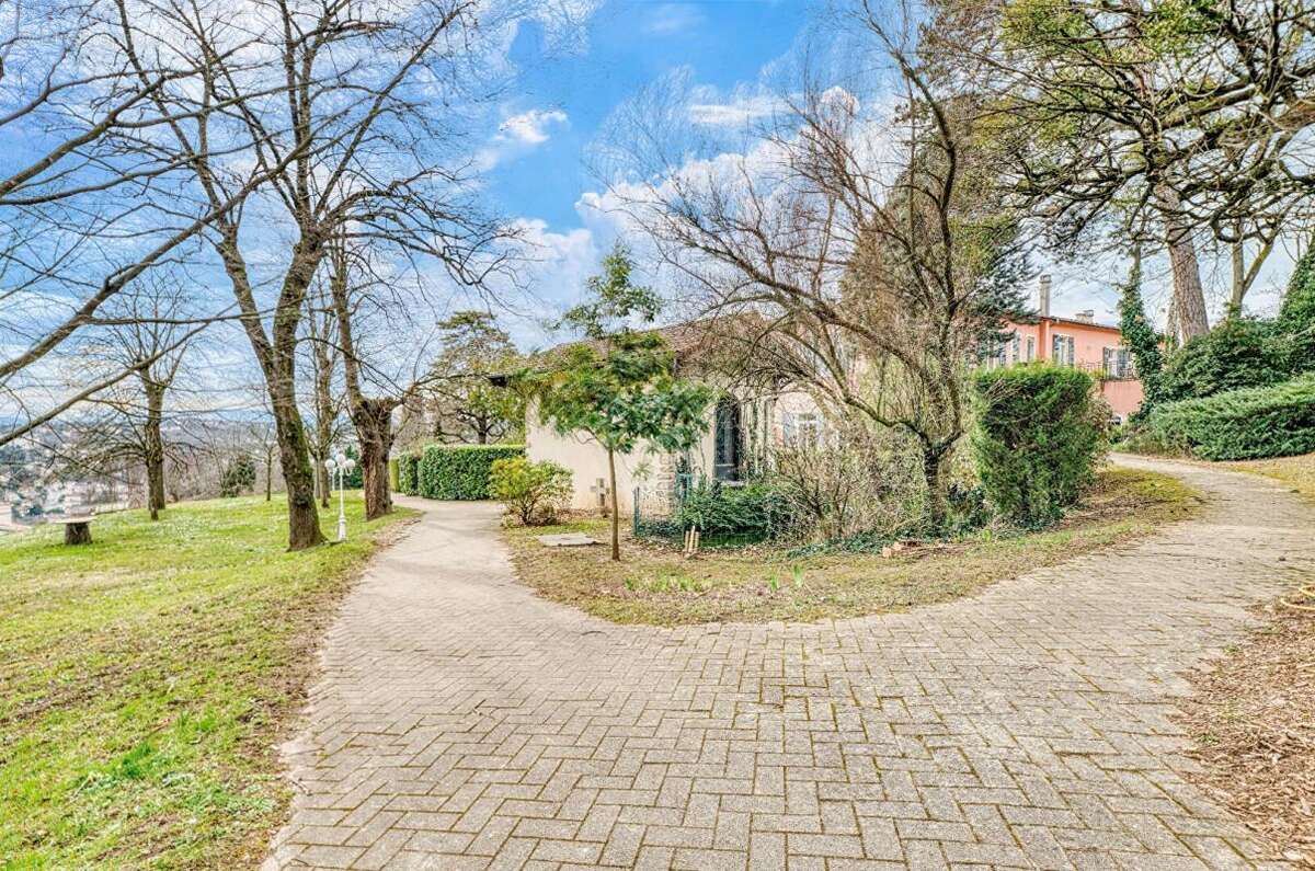 Appartement à SAINTE-FOY-LES-LYON