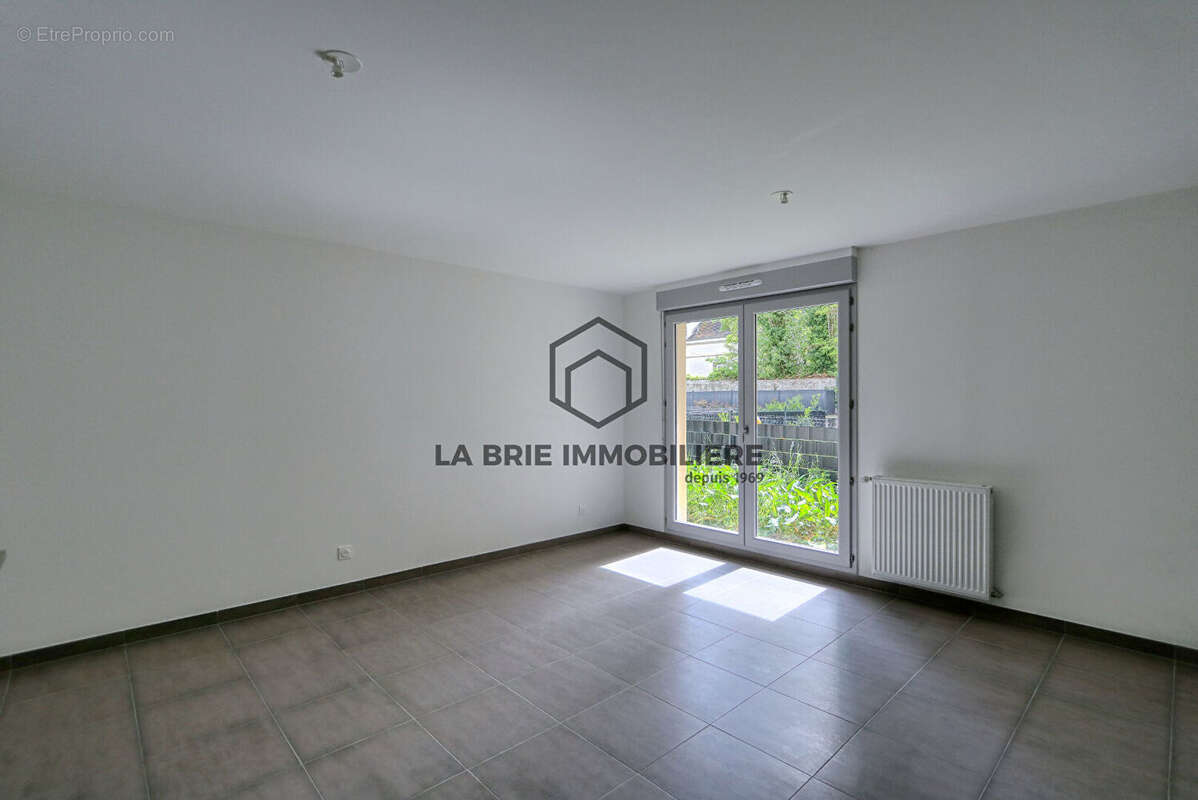 Appartement à PONTAULT-COMBAULT