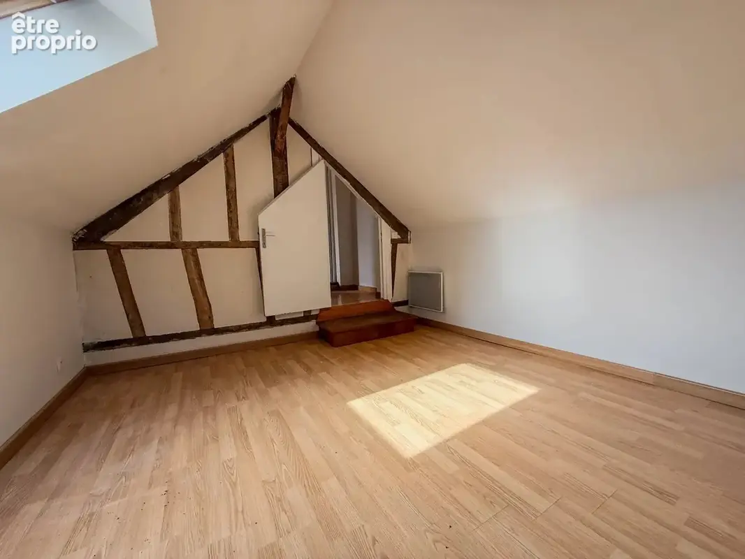 Propriété avec 2 maisons et 2 granges à renover - 1,3ha - photo 16