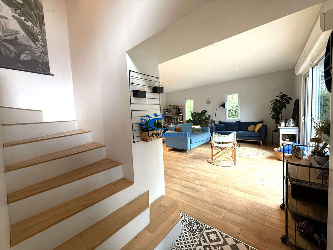 Maison à DOMPIERRE-SUR-MER