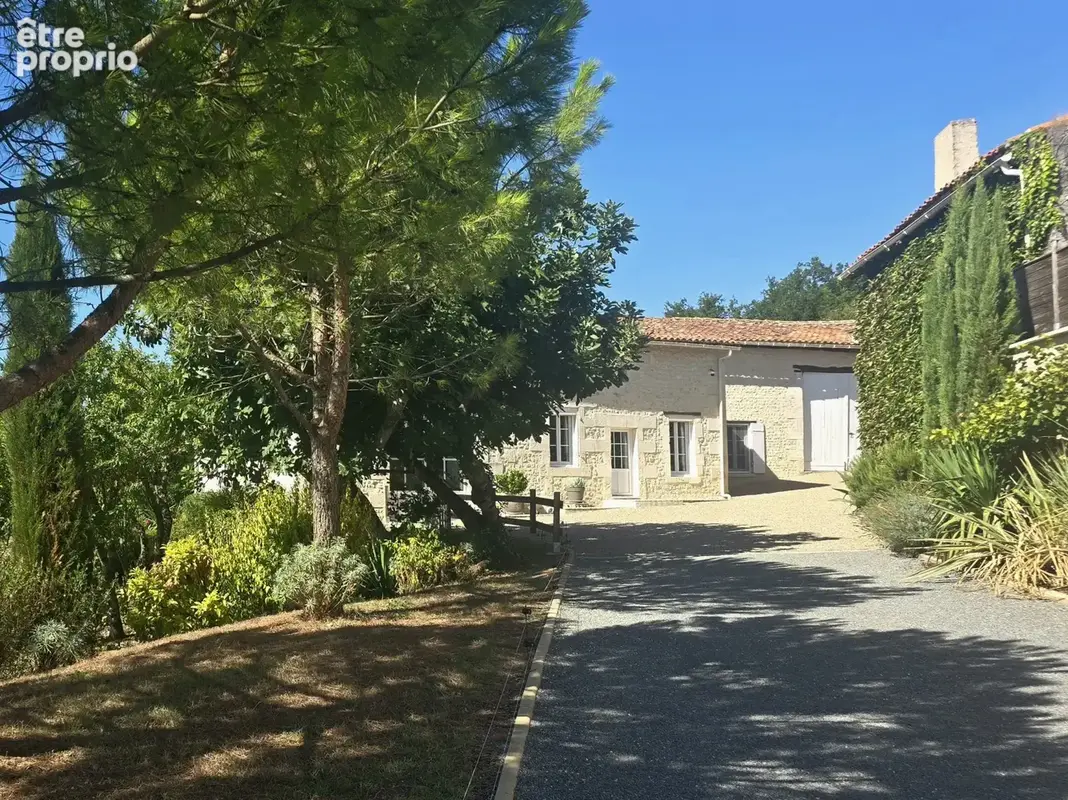 Maison 7 pièces 200 m² à vendre à Montboyer (16620) - photo 2