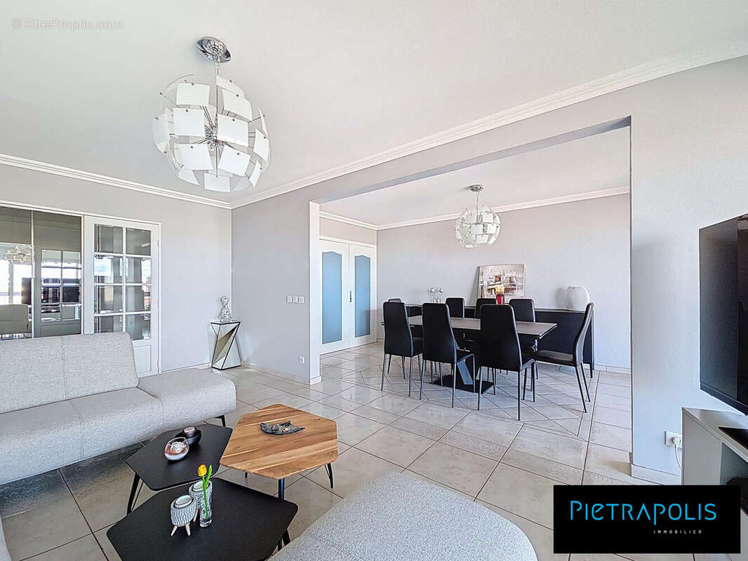 Appartement à LYON-8E