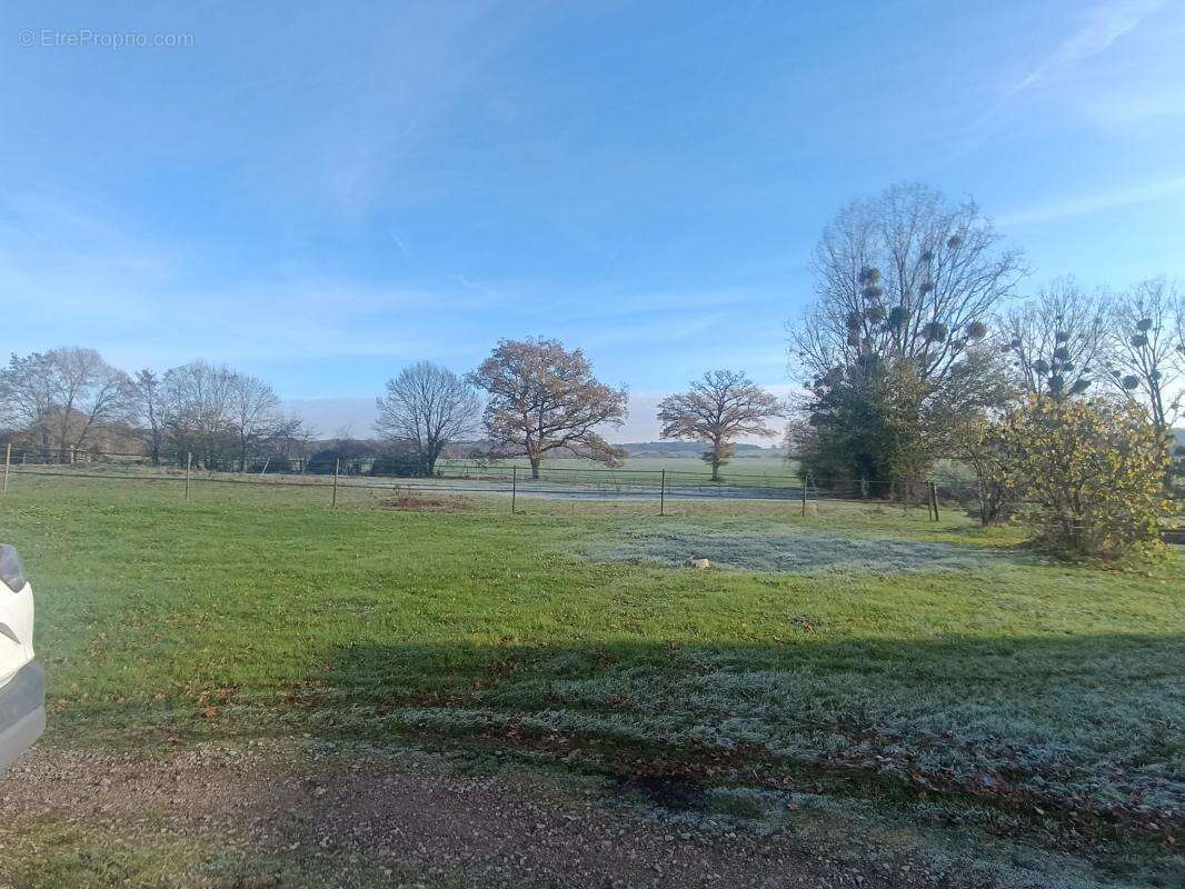 Maison à COULANS-SUR-GEE