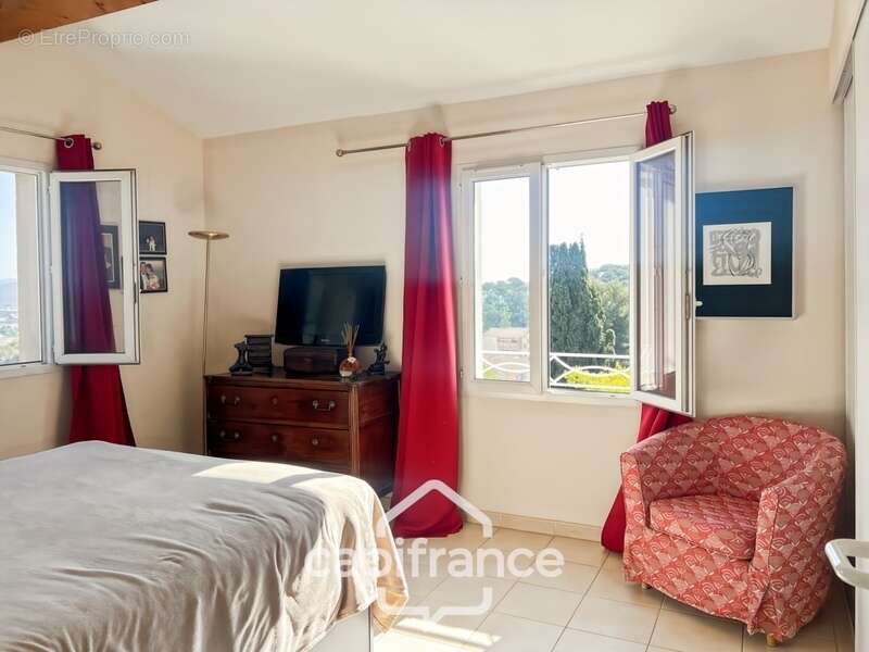 Appartement à HYERES