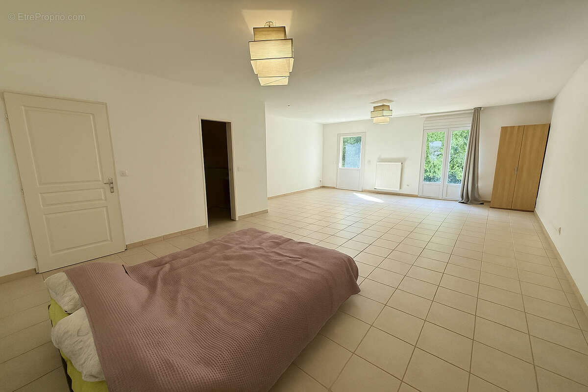 Maison à SAINT-ROMAIN-DE-LERPS